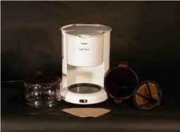 研究稱每天适量喝(hē)咖啡 或有(yǒu)助于避免動脈阻塞