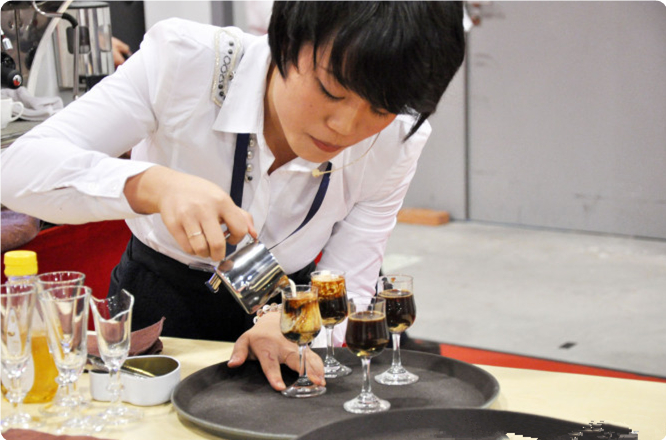 咖啡市(shì)場(chǎng)究竟多(duō)誘人(rén)？不(bù)妨問(wèn)問(wèn)周傑倫